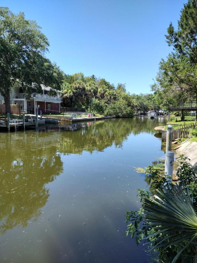 Cozy Vintage Waterfront Home With Fireplace And Kayaks Spring Hill Zewnętrze zdjęcie